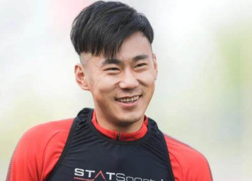 体育娱乐-8000万先生前来试训 津门虎已向中意外援发邀请函